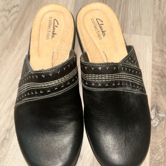 Clarks Black Mules with Decorative Stitching - Picture 1 of 6